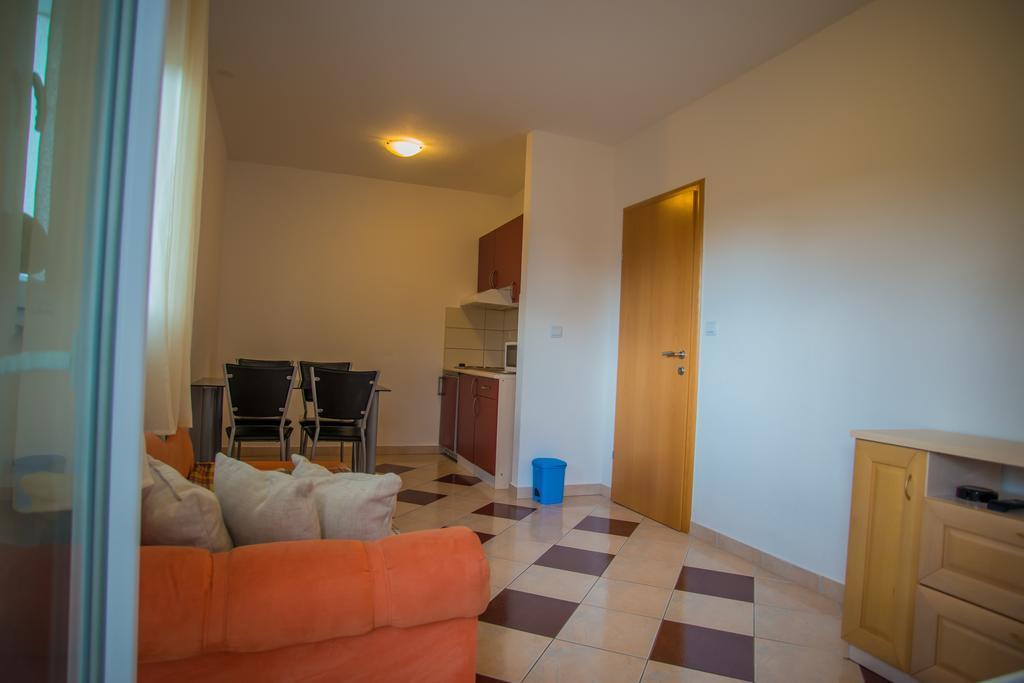 Apartments Nina Promajna Kültér fotó